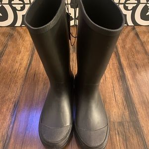 New Boys Rain Boots big boy size 6